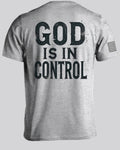 T-shirt Dieu est aux commandes