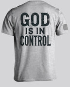T-shirt Dieu est aux commandes
